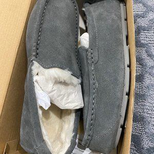 NEW IN BOX Koolaburra by UGG Tipton Men's Suede Slippers Size 9